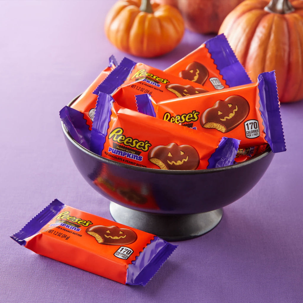 Reese's Milk Chocolate Peanut Butter Pumpkins, Halloween Candy Packs, 1.2 oz (6 Count)