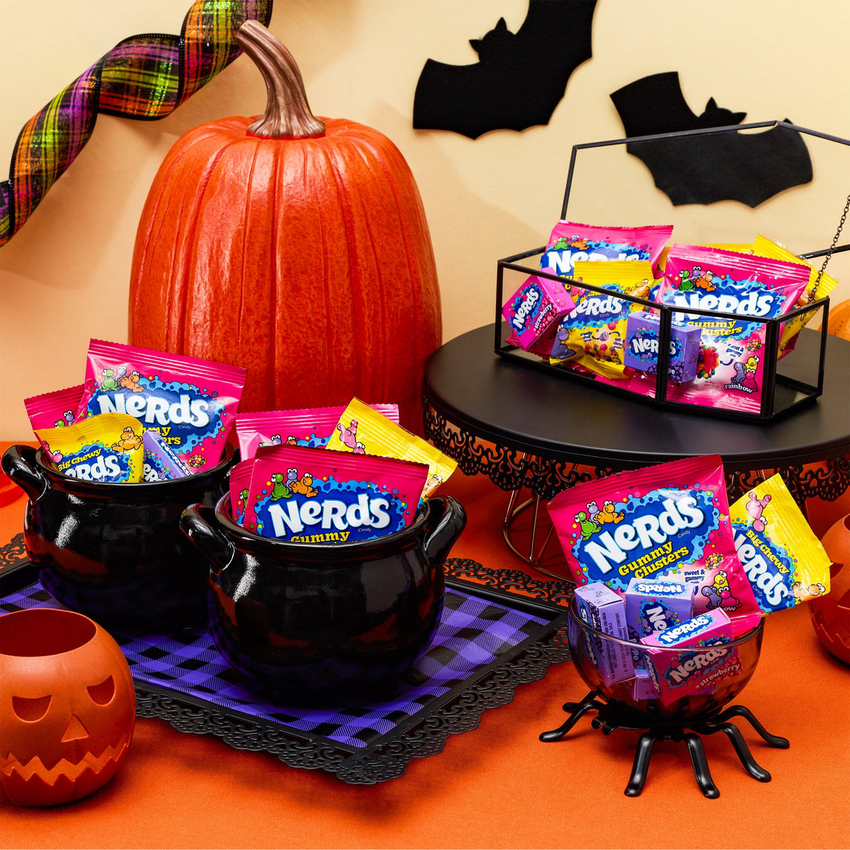 Nerds Halloween Assorted Candy, Halloween Trick-or-Treat Variety Bag, NERDS Gummy Clusters, Big Chewy, Originals Strawberry and Grape, 70 Count, 32.21 Ounces