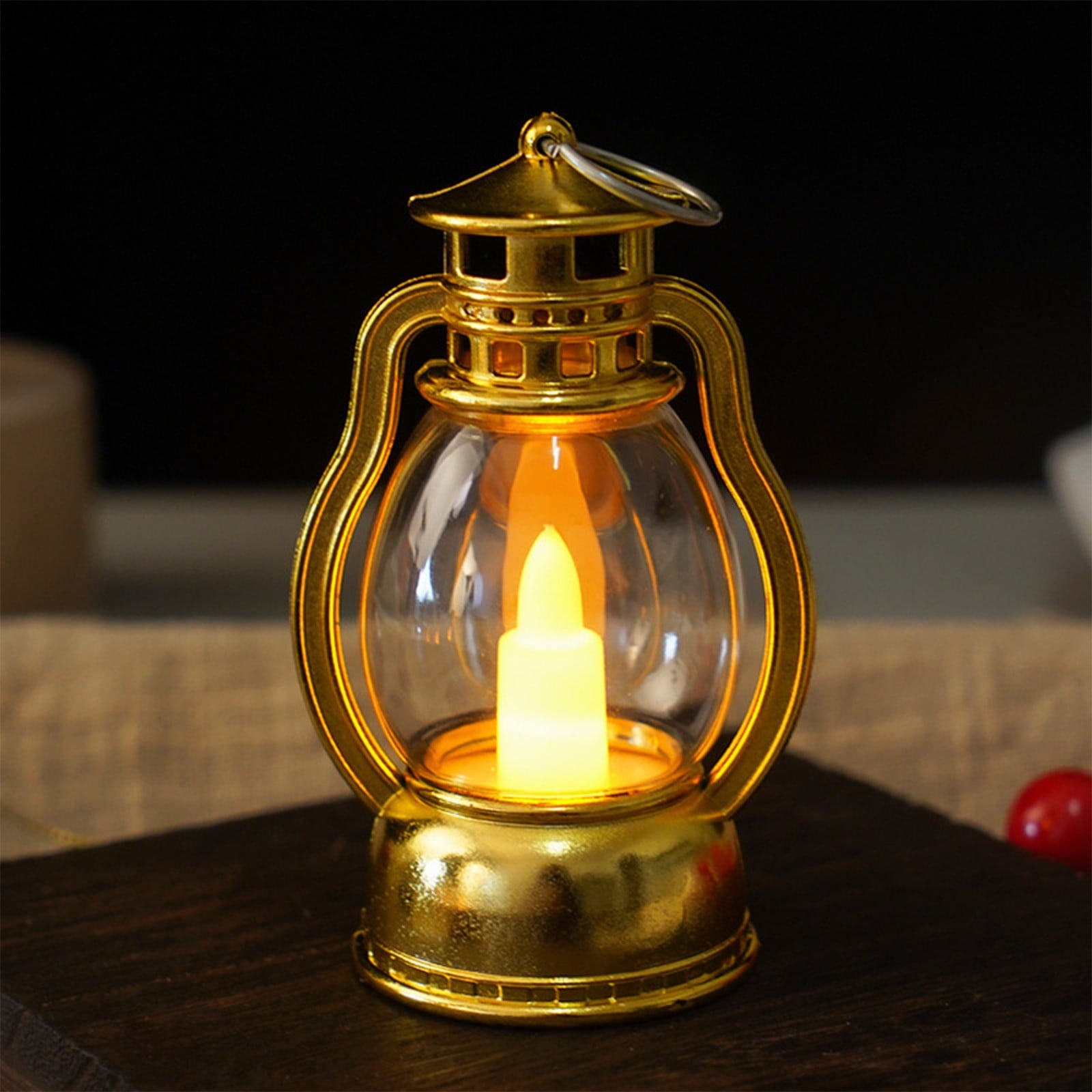 Harlier Vintage Design Plastic Mini Lantern, Tables Centerpieces LED Simulation Candle, 3.6 Inch Small Hanging Lantern, Lanterns Decorative for Wedding Centerpiece Tables (Gold)