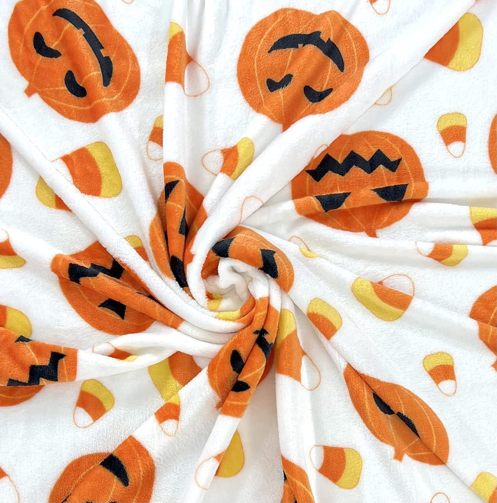 Serafina Home Halloween Throw Blanket: Fuzzy Boo! Jack O'Lantern Spider Webs Skull and Black Cats Print on Velvet Fleece for Sofa Bed Couch Chair Dorm