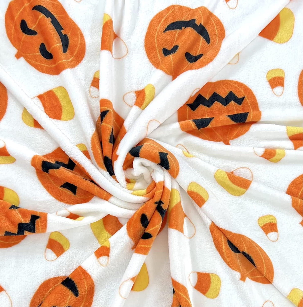Serafina Home Halloween Throw Blanket: Fuzzy Boo! Jack O'Lantern Spider Webs Skull and Black Cats Print on Velvet Fleece for Sofa Bed Couch Chair Dorm