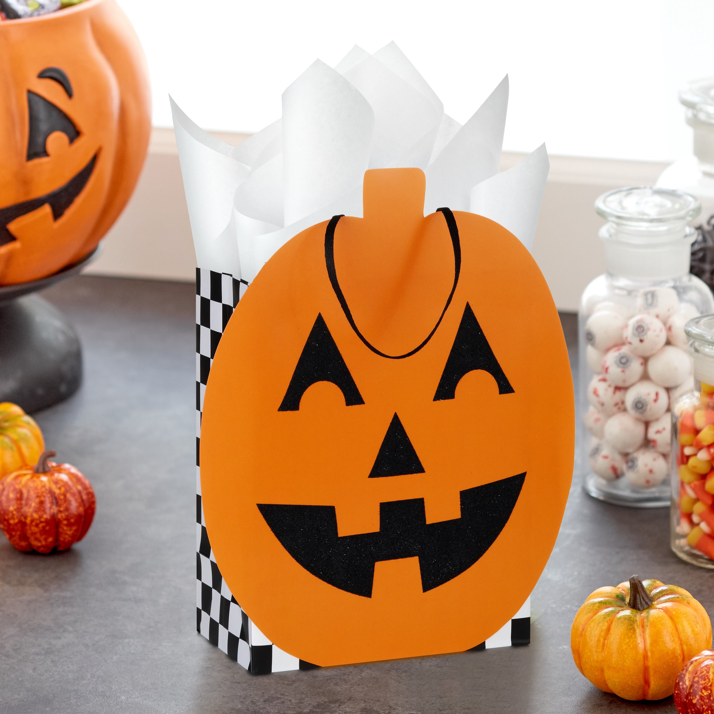 Hallmark Medium Halloween Gift Bag (Glittery Jack-o'-Lantern), 1 Count