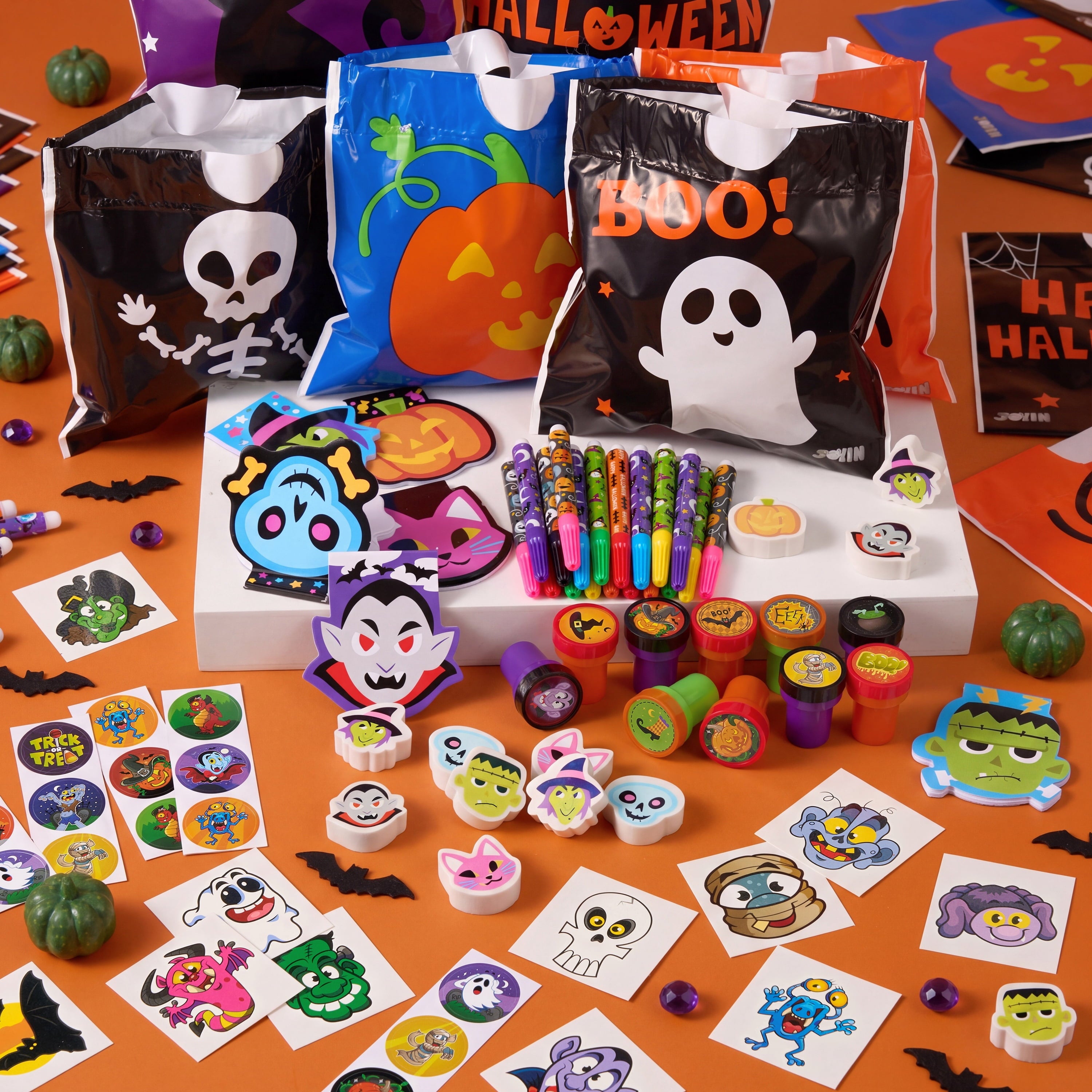 Joyfy 192 Pcs Halloween Stationery Set, Halloween Markers Rulers Stickers Erasers Stamps Notebooks Bags Party Favors,Halloween Trick or Treat Bags,Halloween Gifts for Kids,Classroom Favors