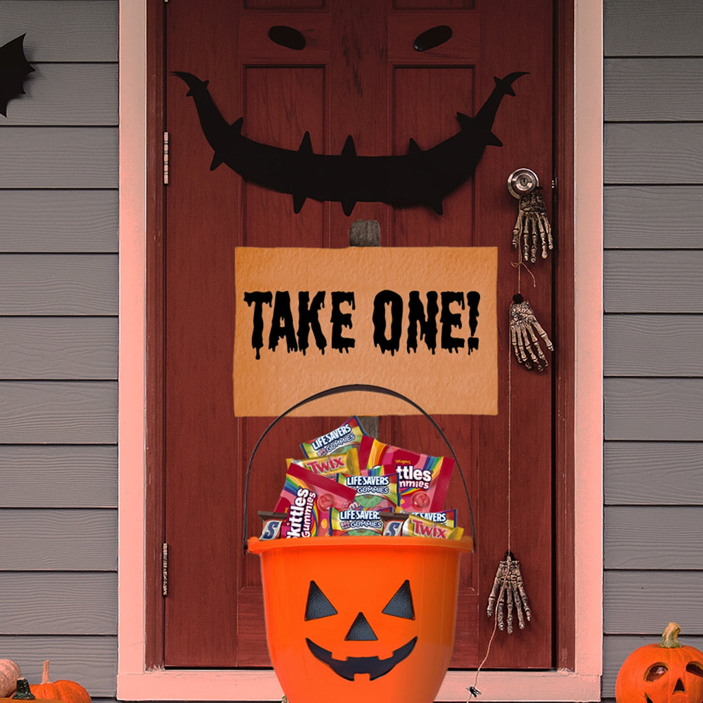 Snickers, Skittles Gummies & More Halloween Candy Variety Pack - 155 Ct Bulk Bag