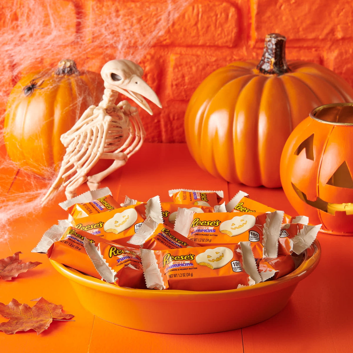 Reese's White Creme Peanut Butter Pumpkins Halloween Candy, Packs 1.2 oz, 6 Count