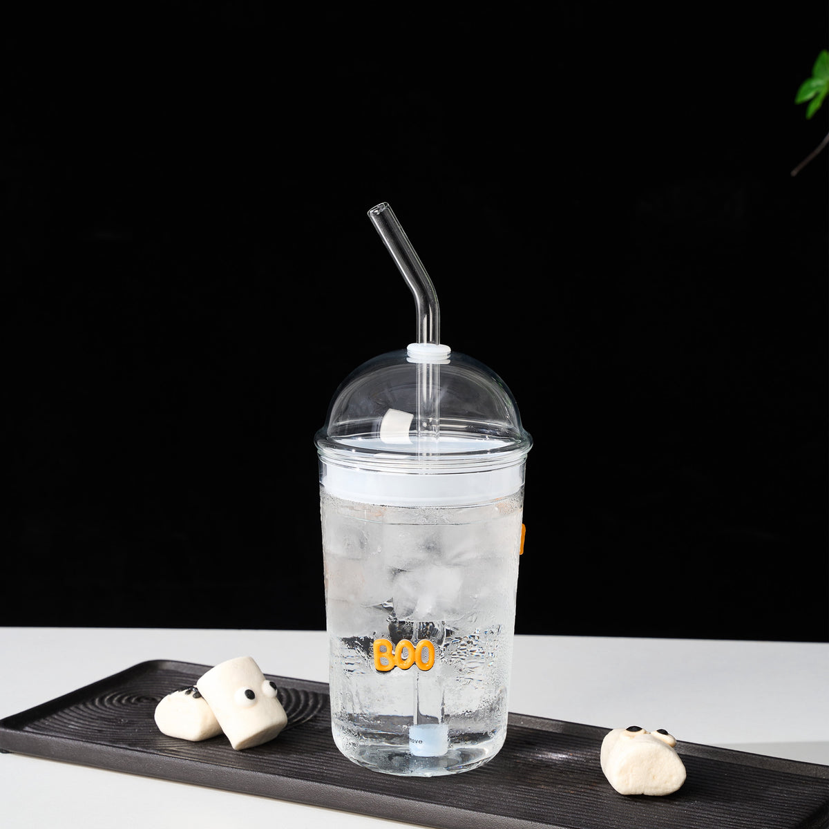 Way To Celebrate 16 oz Ghost Icon Clear Glass Sipper with Lid and Straw
