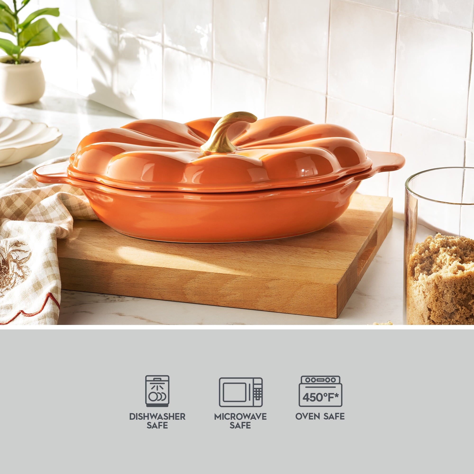 The Pioneer Woman 3-Quart Oval Pumpkin Stoneware Baker with Lid, Linen