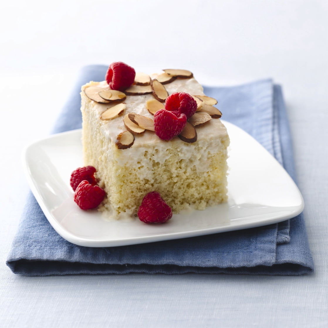 Betty Crocker Favorites Super Moist Vanilla Cake Mix, 13.25 oz