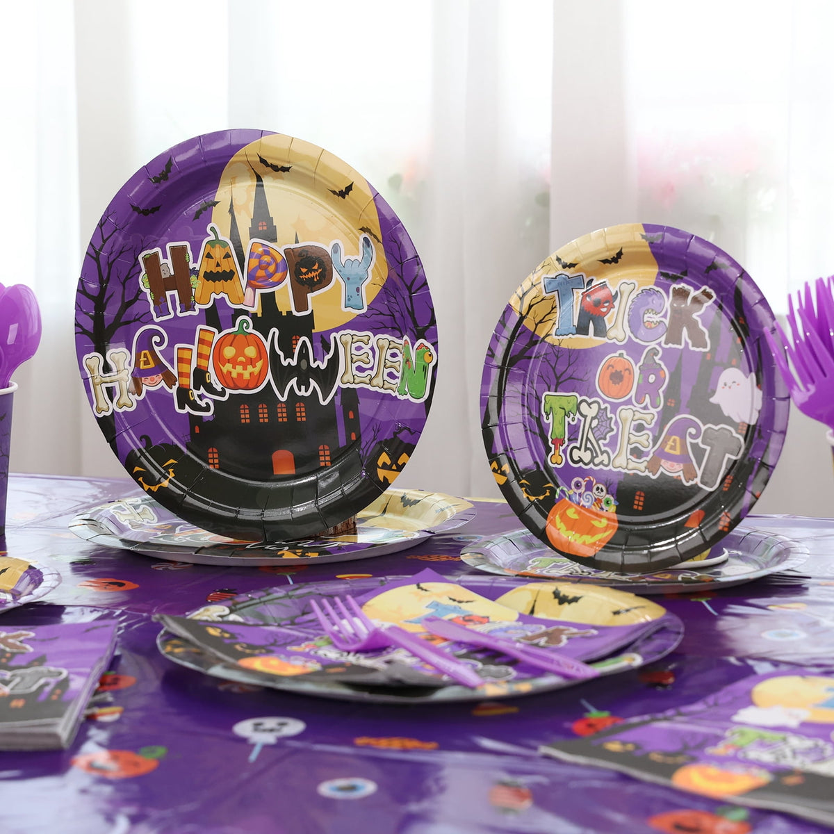 YIBAGA Halloween Party Supplies 194 PCs Serve 24, Ghost Pumpkin Witch Paper Plates Napkins Cups Tablecloth Banner Party Decor