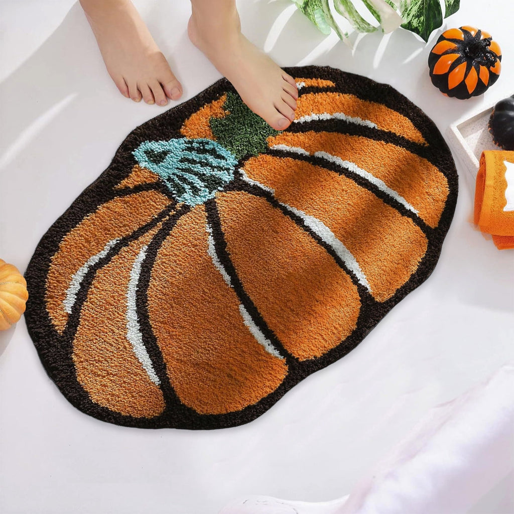 Cute Pumpkin Shaped Doormats, 15.7''x23.6'' Soft Non Slip Decorative Rugs for Front Door Bedroom Bathroom, Halloween & Thanksgiving Supplies