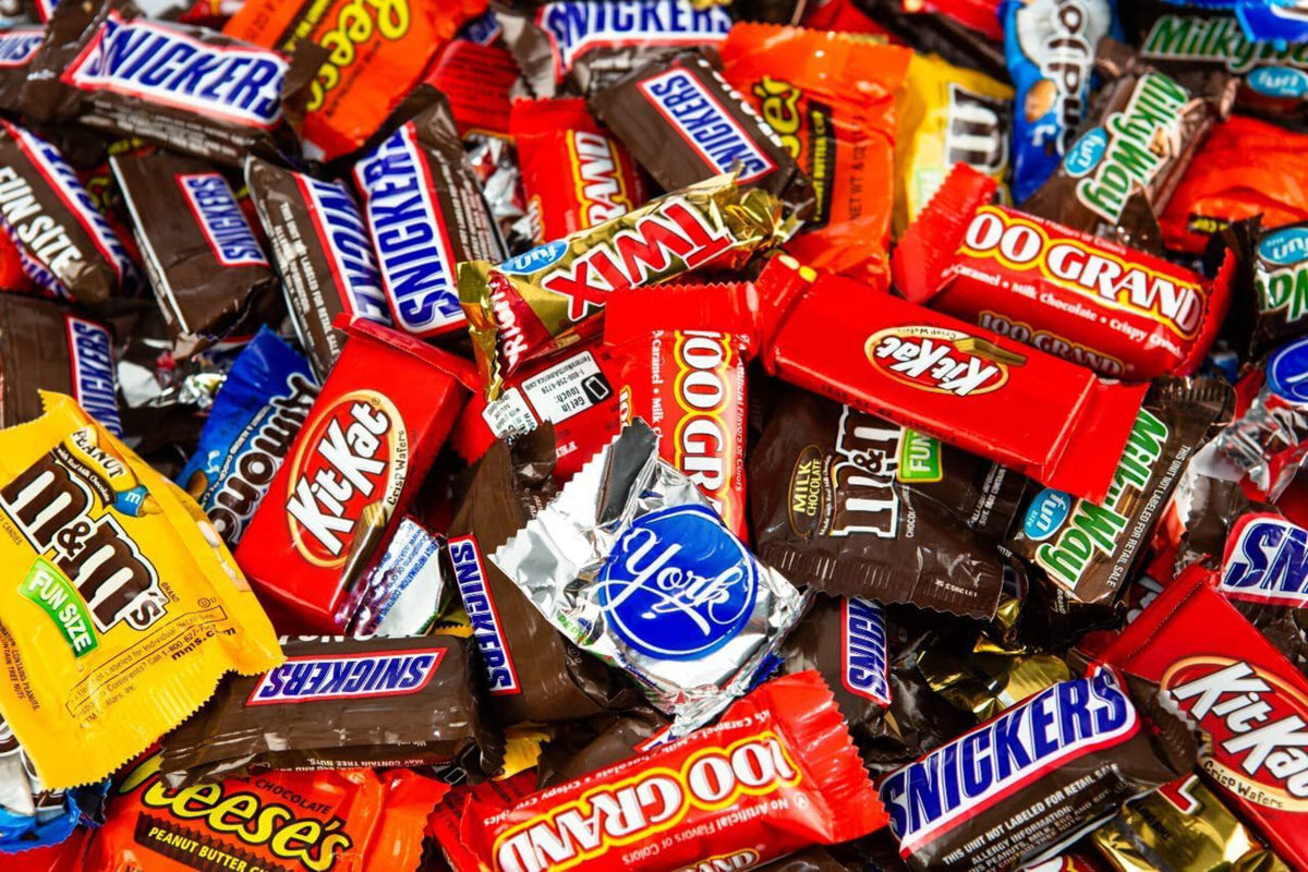 Bulk Chocolate Candy: Individually Wrapped Fun Size Mix for Halloween Trick-or-Treating Easter Eggs Candy Dishes Wedding Size: 5 Pounds