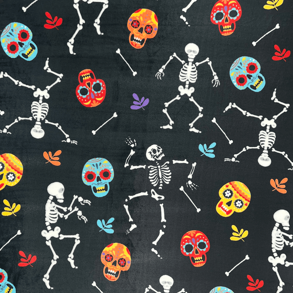 Serafina Home Halloween Throw Blanket: Fuzzy Boo! Jack O'Lantern Spider Webs Skull and Black Cats Print on Velvet Fleece for Sofa Bed Couch Chair Dorm