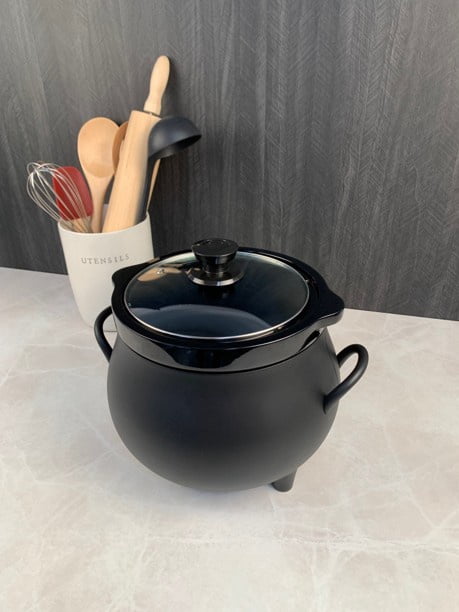 Toastmaster 4QT Black Cauldron Slow Cooker with Removable Crock and Glass Lid