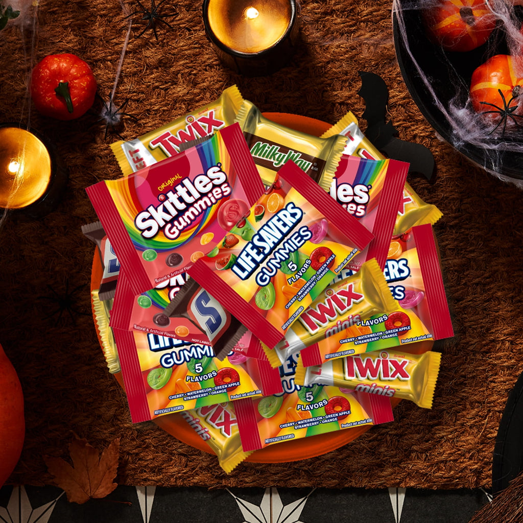 Snickers, Skittles Gummies & More Halloween Candy Variety Pack - 155 Ct Bulk Bag