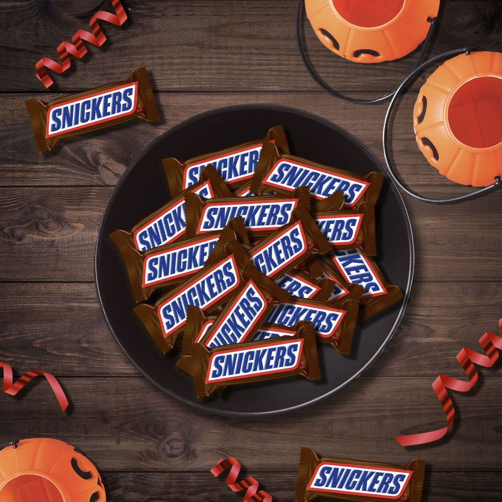 Snickers Fun Size Halloween Chocolate Candy Bars, 10.59 oz Bag
