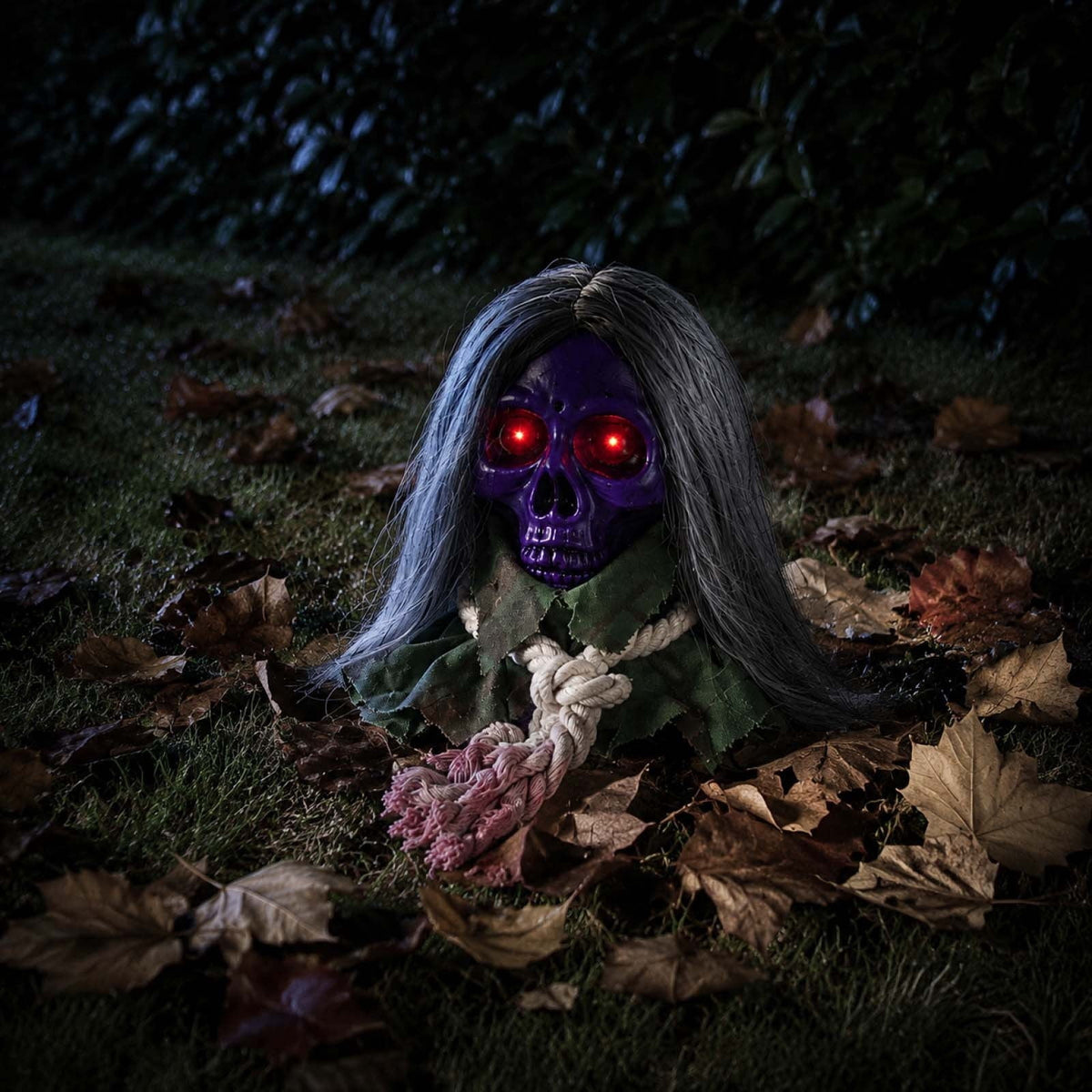 Moving Long Hair Hanging Skull Head Prop, Creepy Animated Halloween Skeleton Decor, Spooky Ornament for House, Party, Indoor Outdoor (Batteries Not Included)