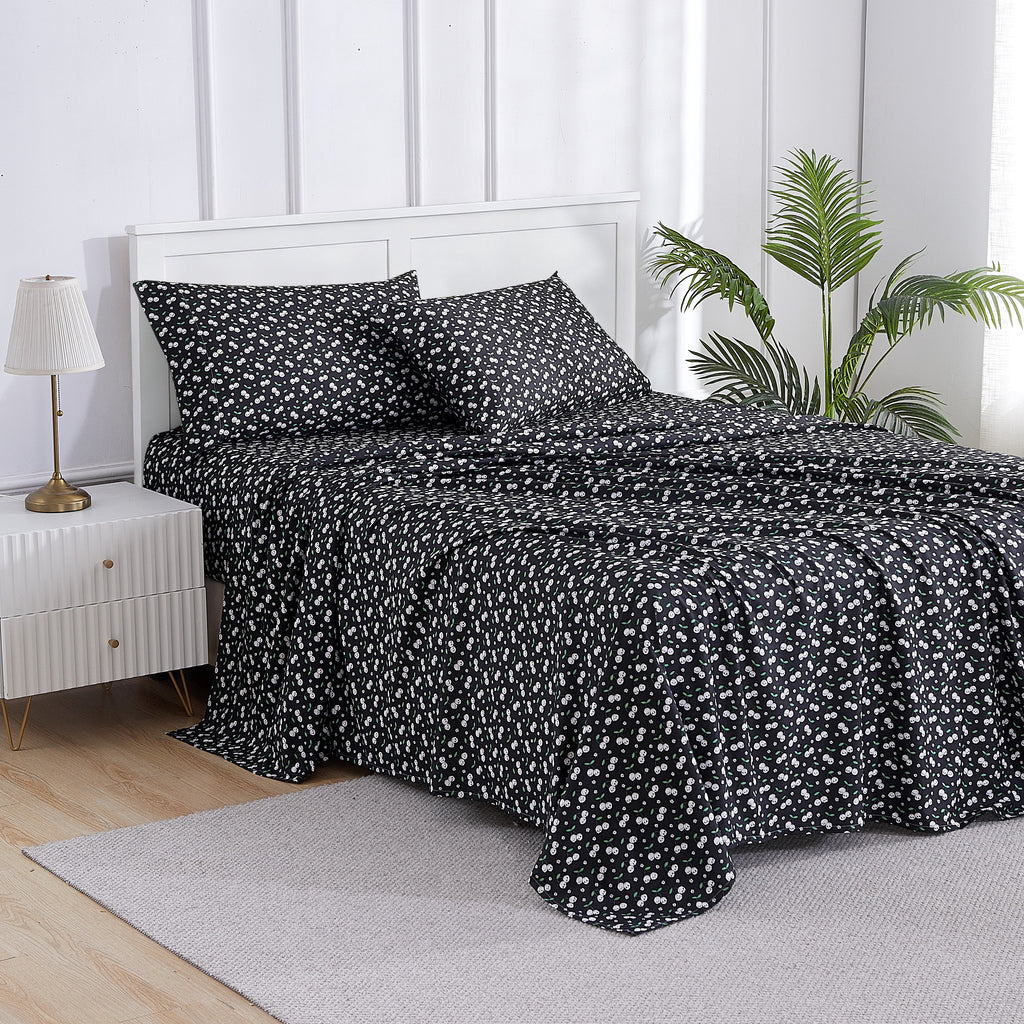 Summerween Crafted by Catherine Full 4-Piece Sheet Set, Black & White Nautical Ghosts
