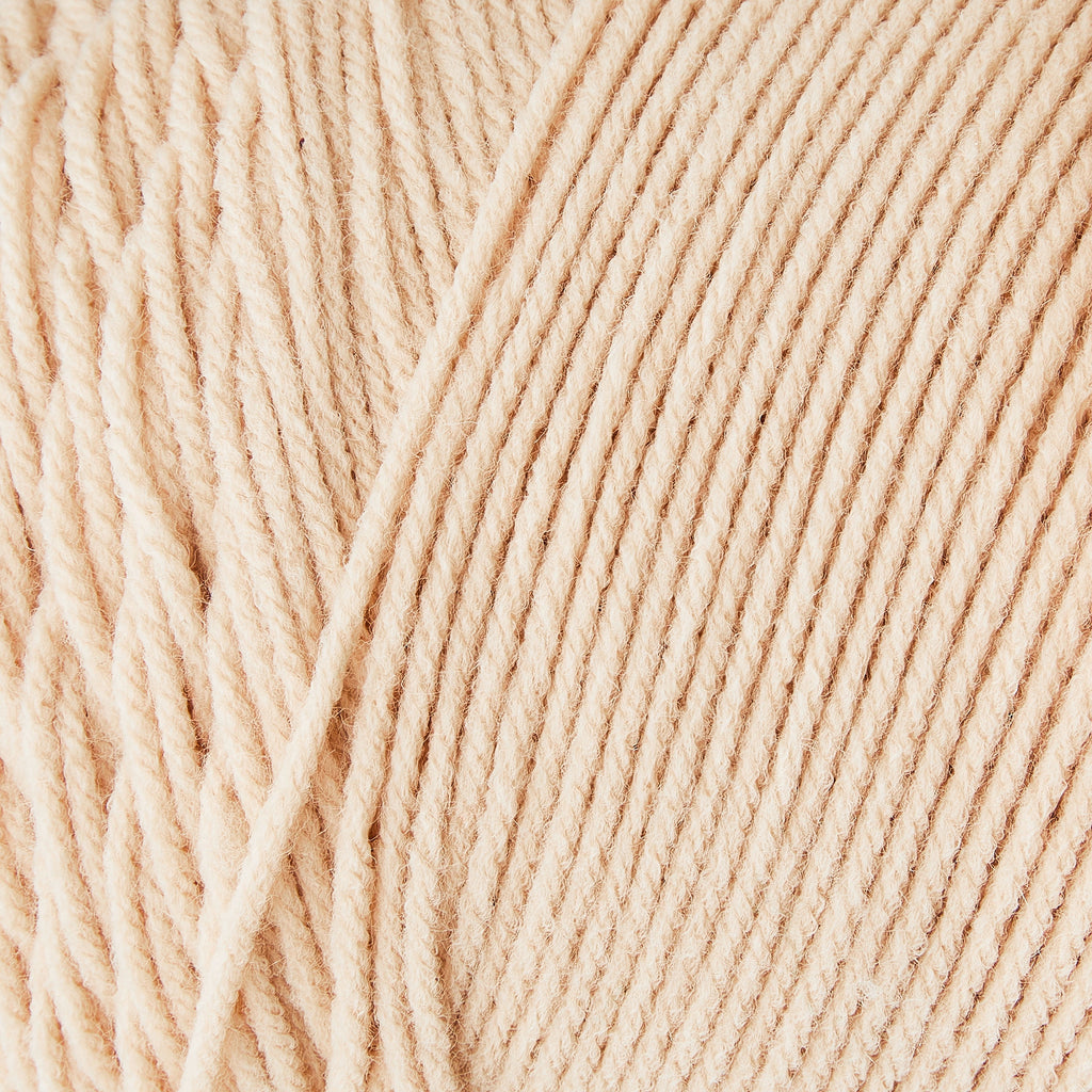Mainstays Medium Acrylic Yarn, White, 14 oz, 798 yd