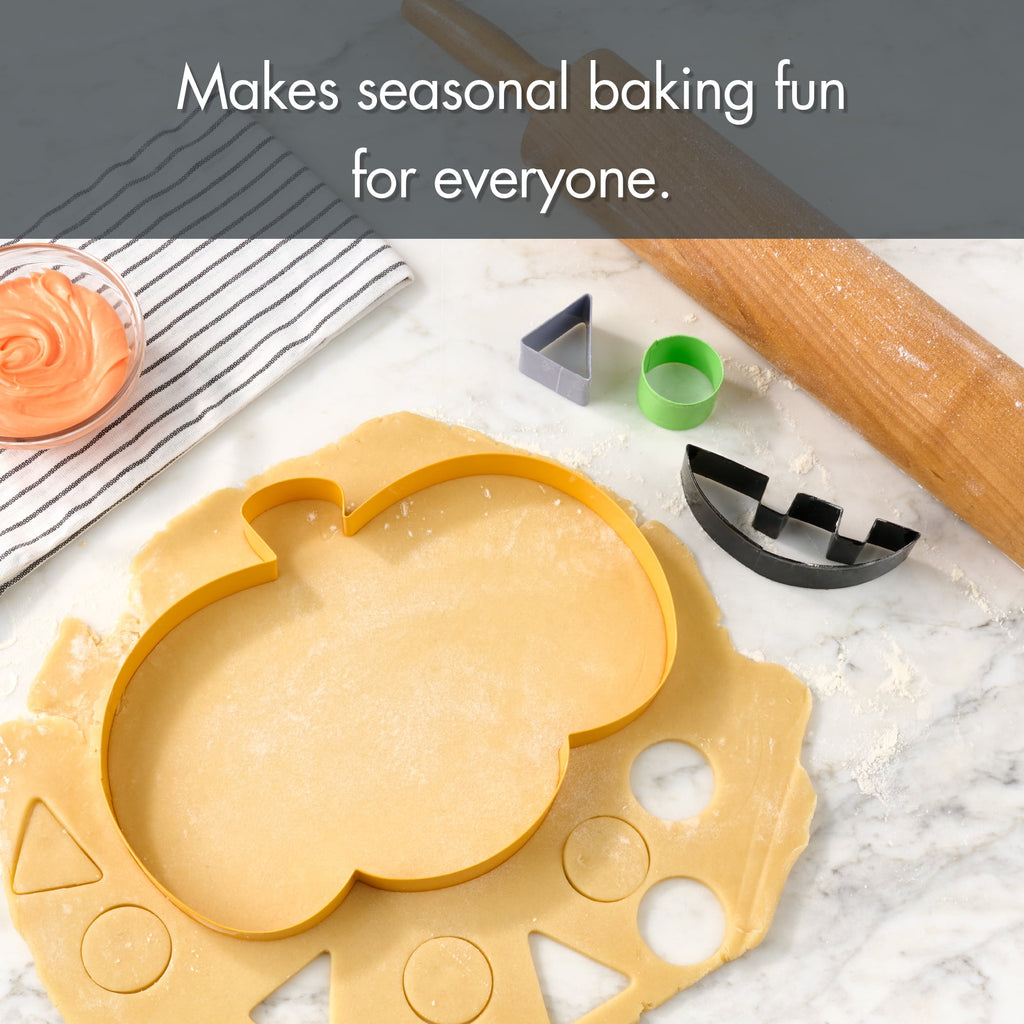 Way To Celebrate 4-Piece Cookie Cutters Jack-o’-lantern, Orange, Green, Purple, Black