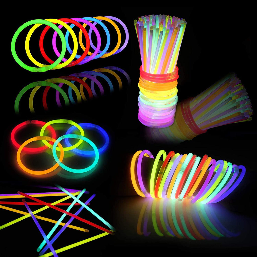 Ayieyill 200pcs Glow Sticks Bulk Party Pack 8" Halloween Glow Sticks for Kids Glow in The Dark Party Supplies
