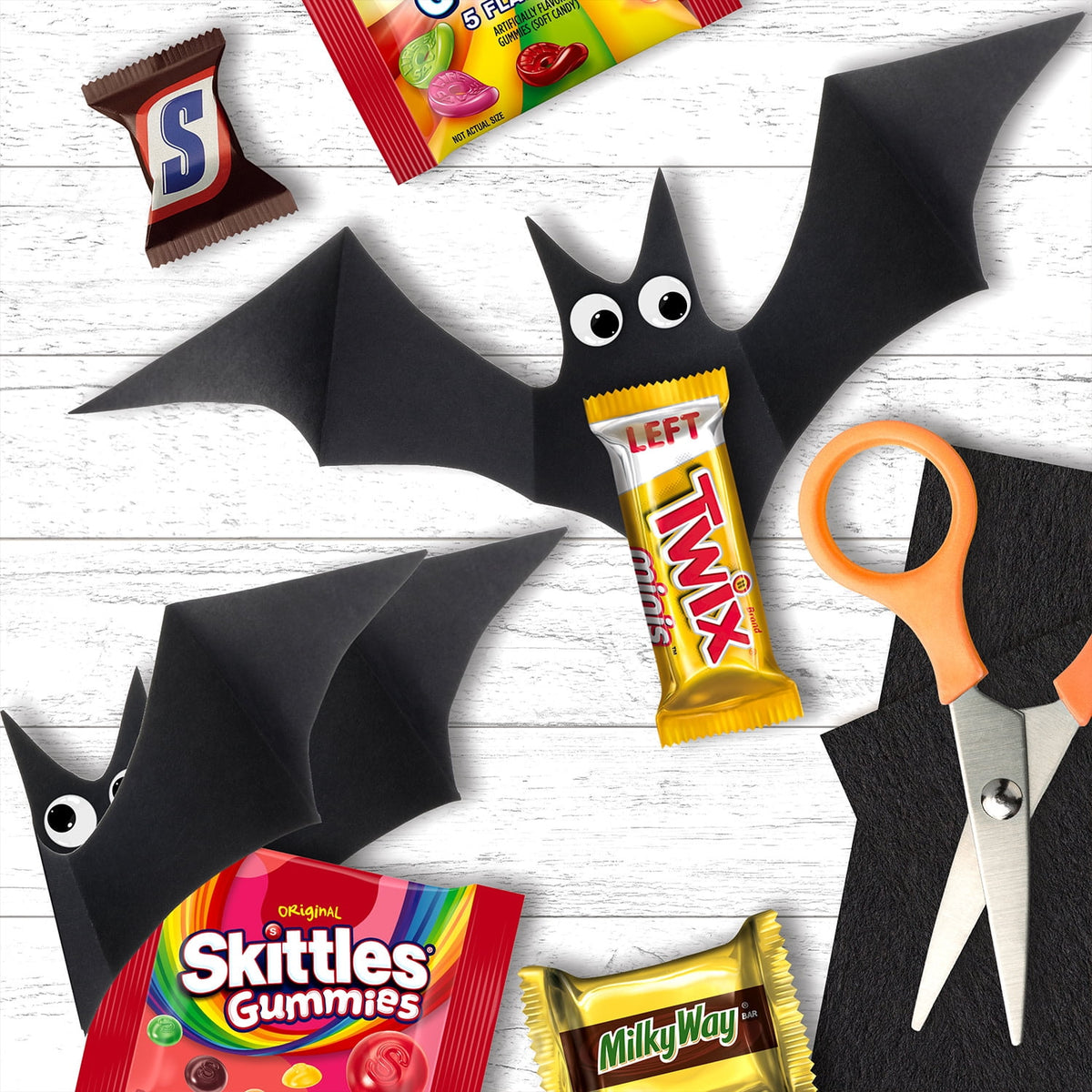 Snickers, Skittles Gummies & More Halloween Candy Variety Pack - 205 Ct Bulk Bag