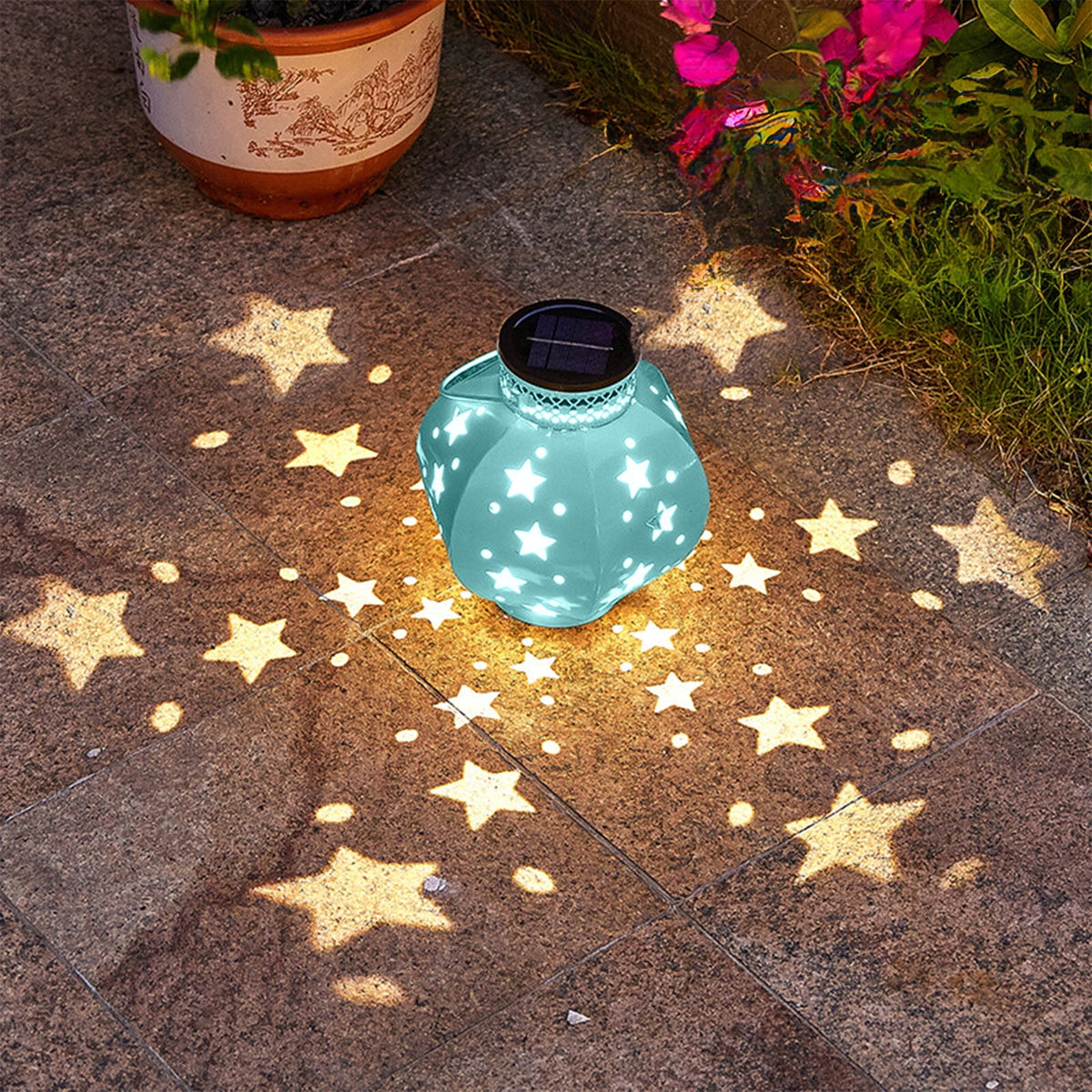 xjwjuw Solar Outdoor Table Lantern, Flickering Flame Warm Light & Solar-Powered, Weather-Resistant Metal Construction, Decorative LED Tabletop Lamp for Garden, Patio and Yard